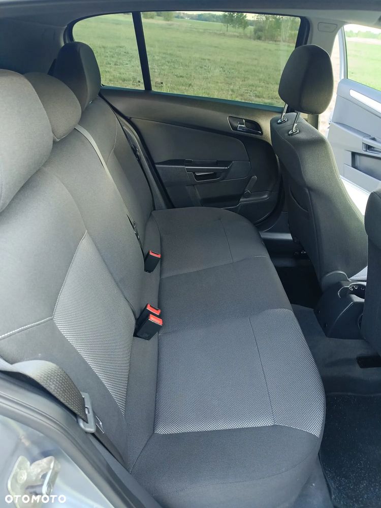 Opel Astra 1.6 Edition Sport - 12