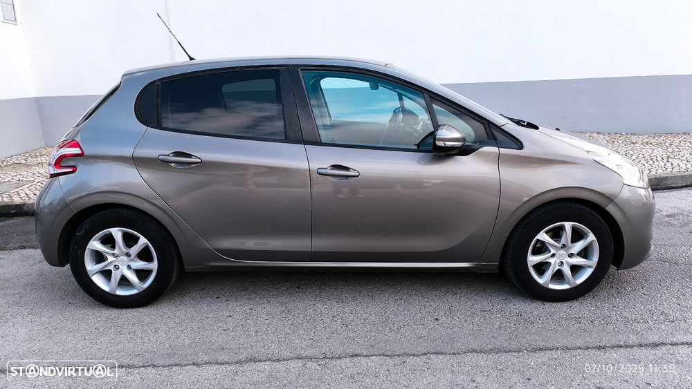 Peugeot 208 1.4 HDi SE Style - 20