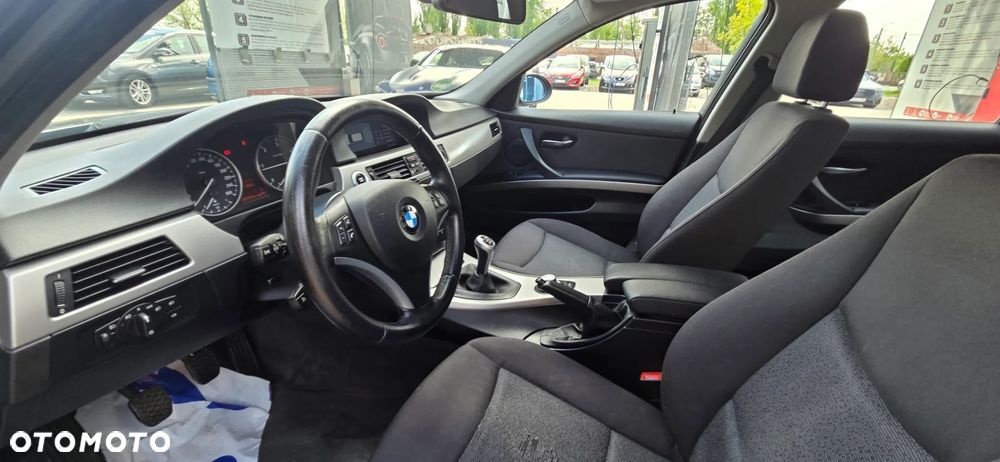BMW Seria 3 320d DPF - 30