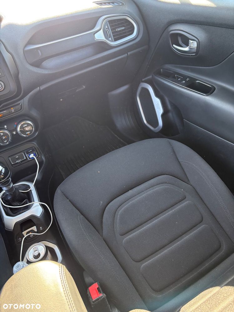 Jeep Renegade - 10