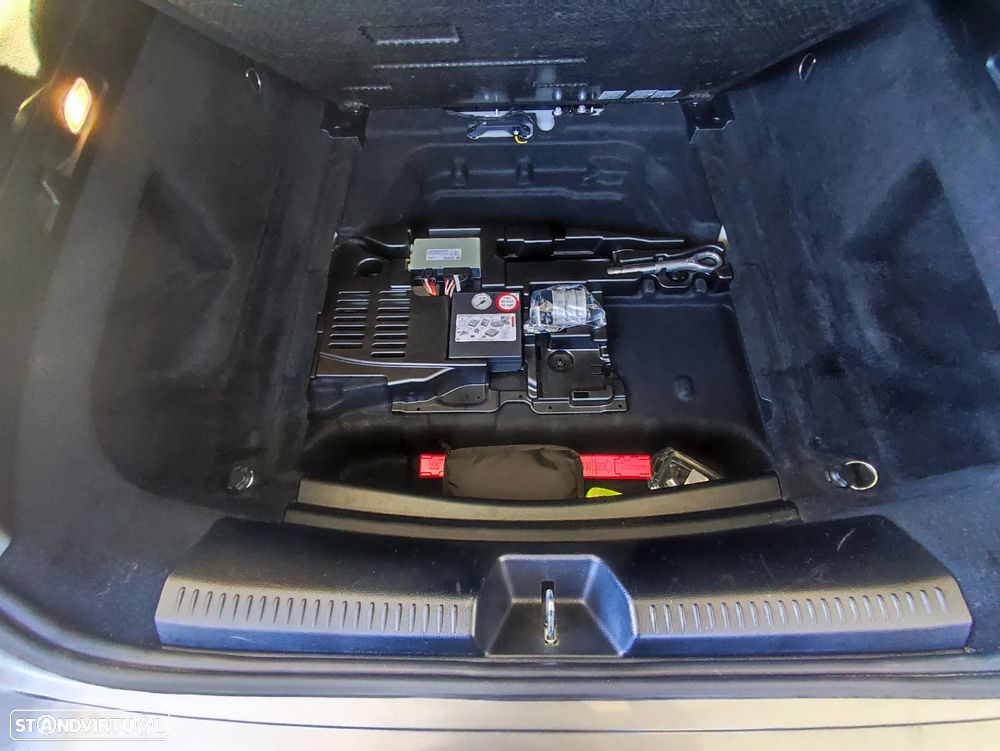 Mercedes-Benz CLA 180 d Shooting Brake 7G-DCT - 42