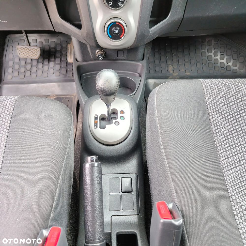 Toyota Yaris 1.3 Luna - 7