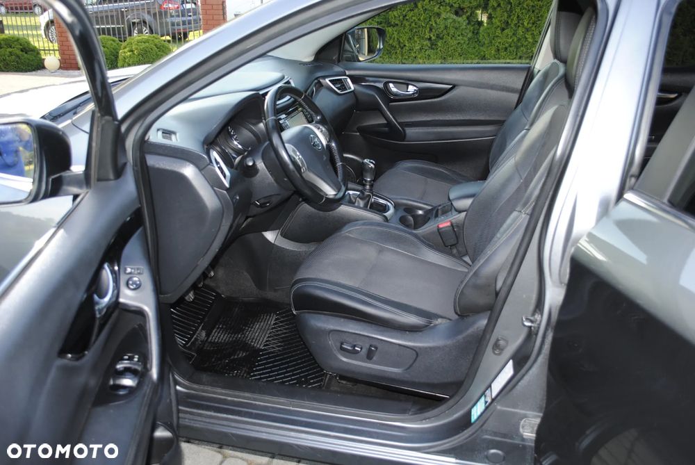 Nissan Qashqai 1.6 DCi N-Connecta - 21
