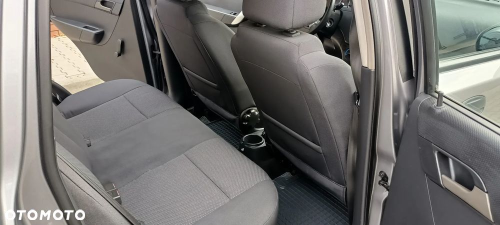 Chevrolet Aveo - 13