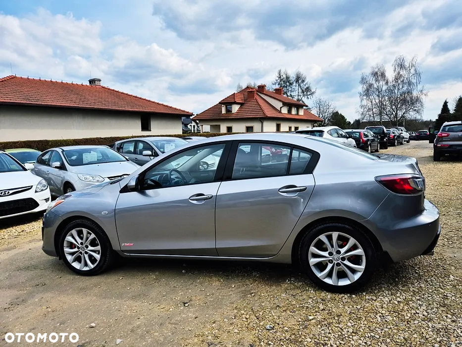 Mazda 3 2.0 Exclusive + - 24