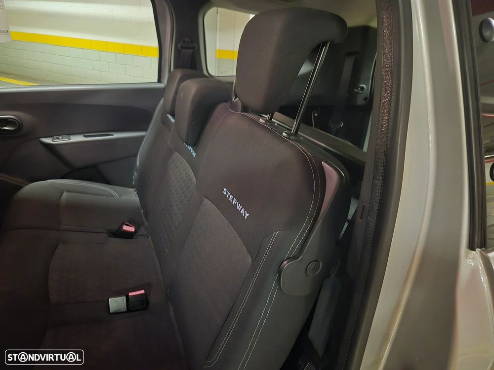 Dacia Lodgy 1.5 dCi Stepway 7L - 30