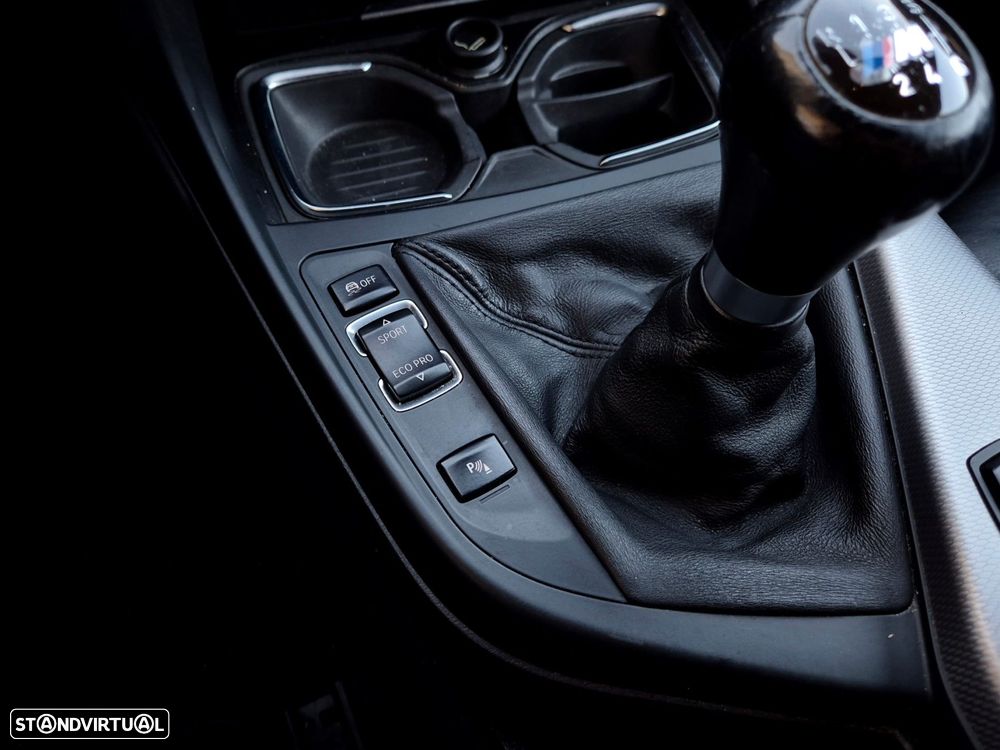 BMW 125 d Pack M - 26