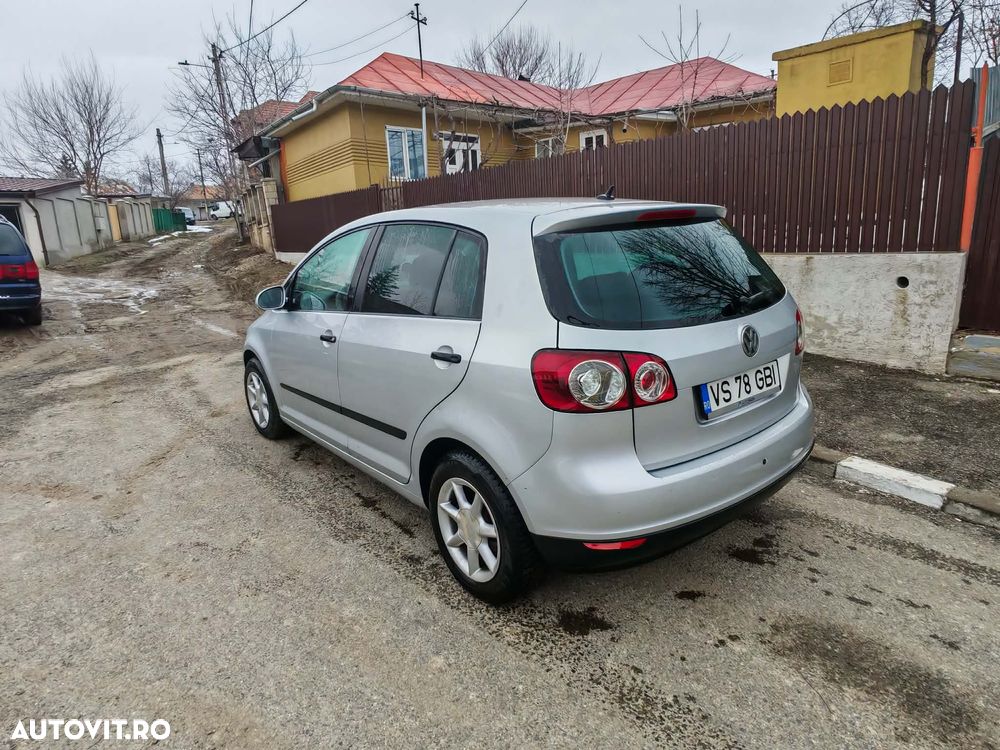Volkswagen Golf Plus 2.0 TDI Comfortline - 8