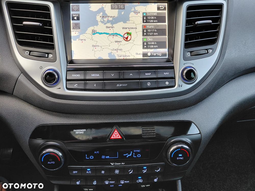 Hyundai Tucson 2.0 CRDI BlueDrive Style 2WD - 32