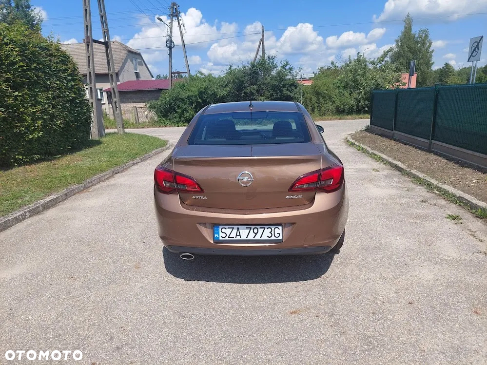 Opel Astra IV 1.4 T Executive - 14