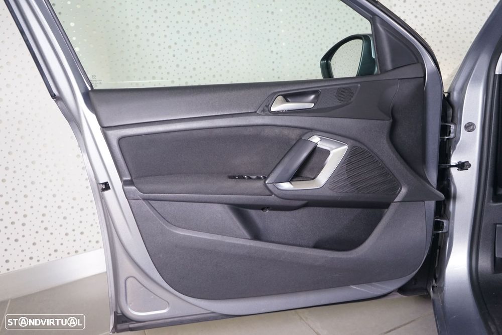 Peugeot 308 1.6 e-HDi Allure - 16