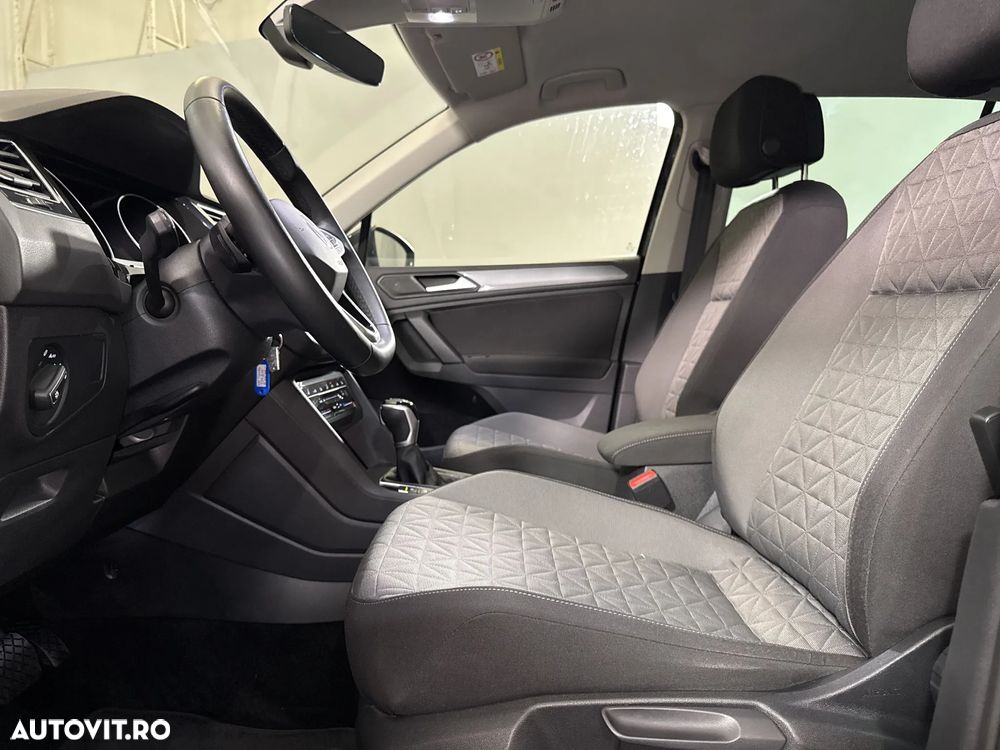 Volkswagen Tiguan - 23
