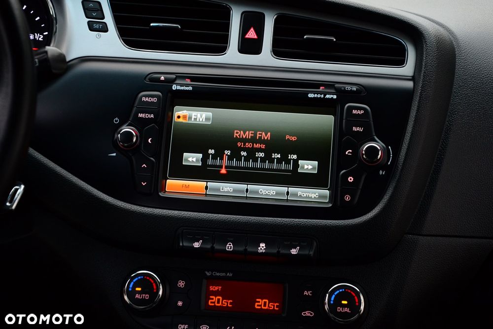 Kia Ceed - 25