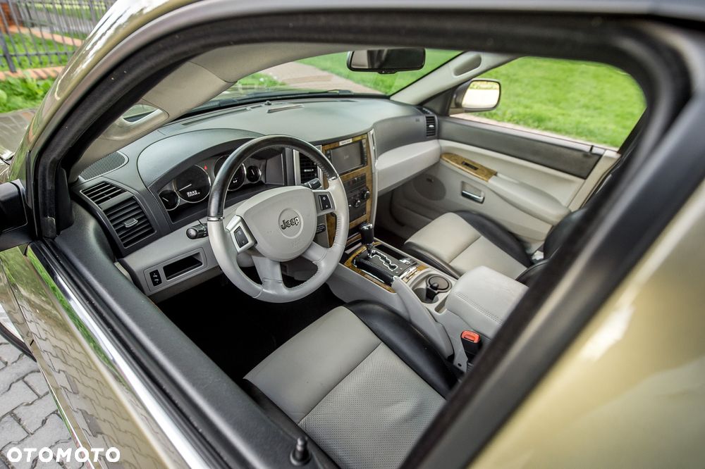 Jeep Grand Cherokee 4.7 4x4 Limited - 17
