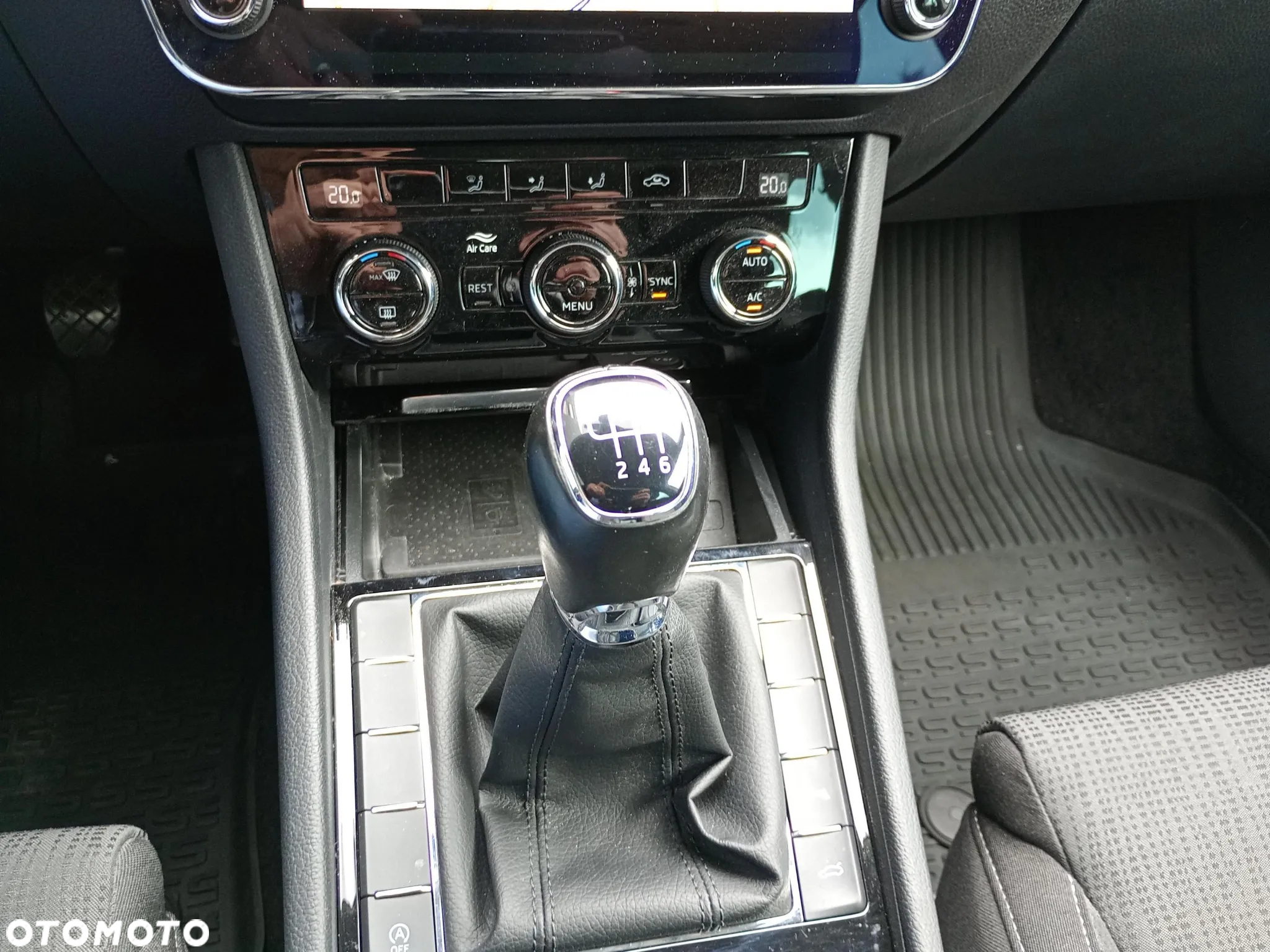 Skoda Superb 2.0 TDI Ambition - 19