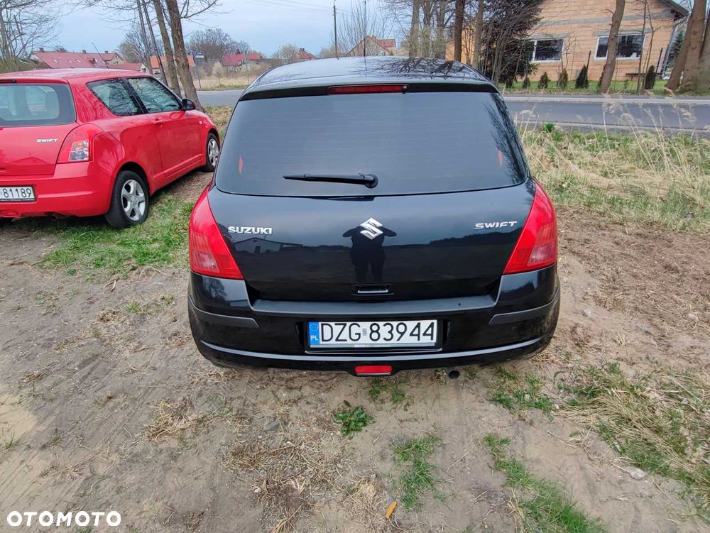 Suzuki Swift 1.3 Club - 5