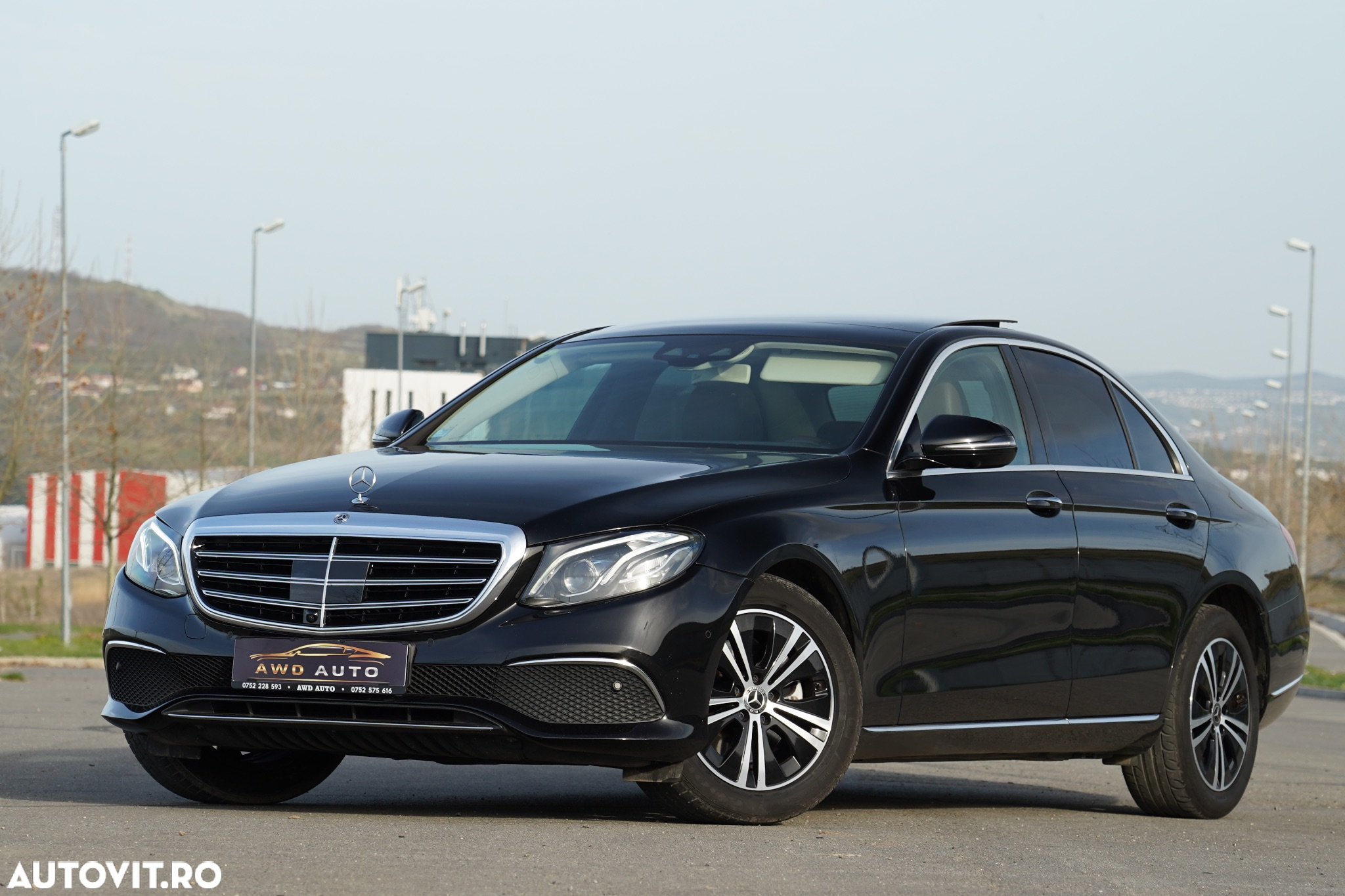 Mercedes-Benz E 220 d 9G-TRONIC Exclusive - 3