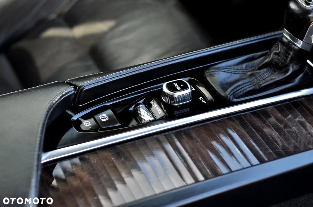 Volvo XC 90 D5 AWD Inscription 7os - 23