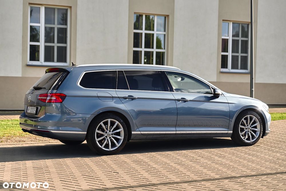 Volkswagen Passat - 12