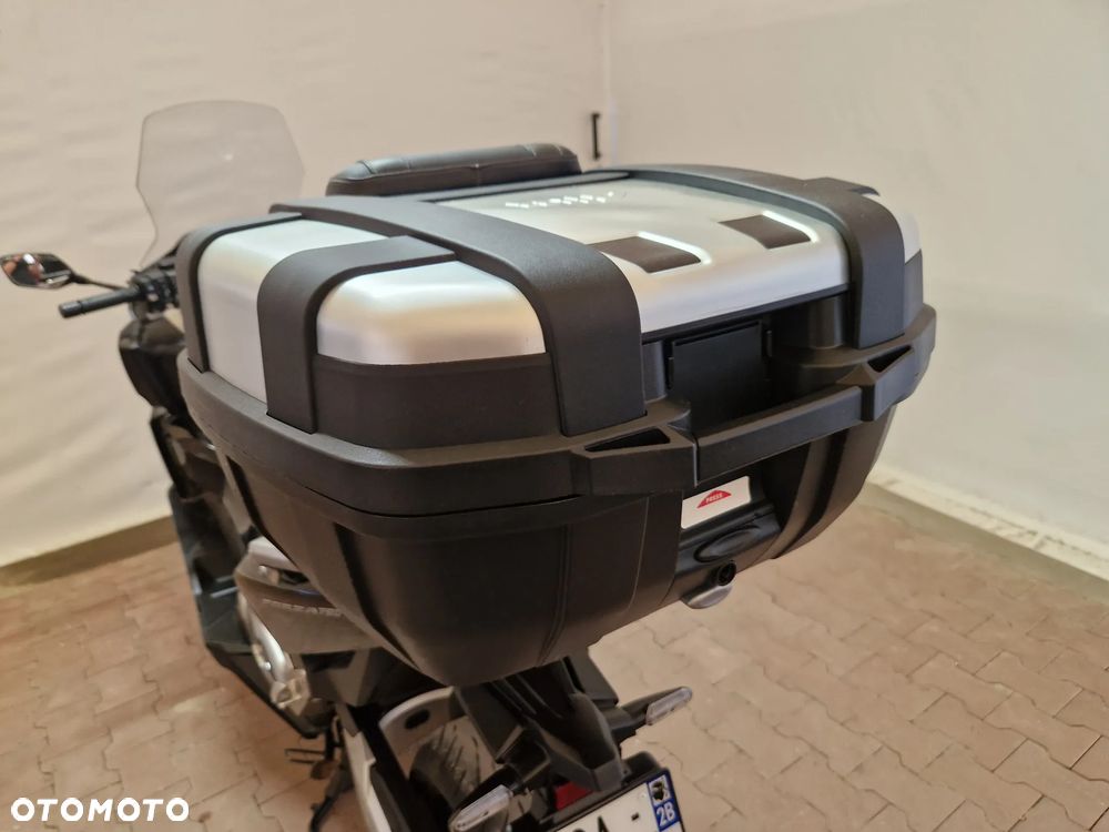 Honda NSS - 23