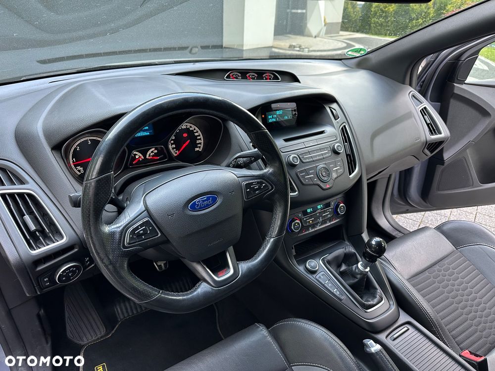 Ford Focus 2.0 TDCi ST mit Leder-Sport-Paket - 11