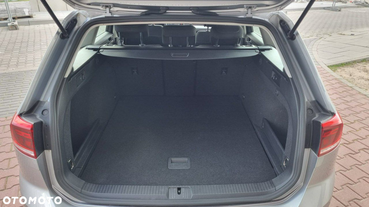 Volkswagen Passat - 6