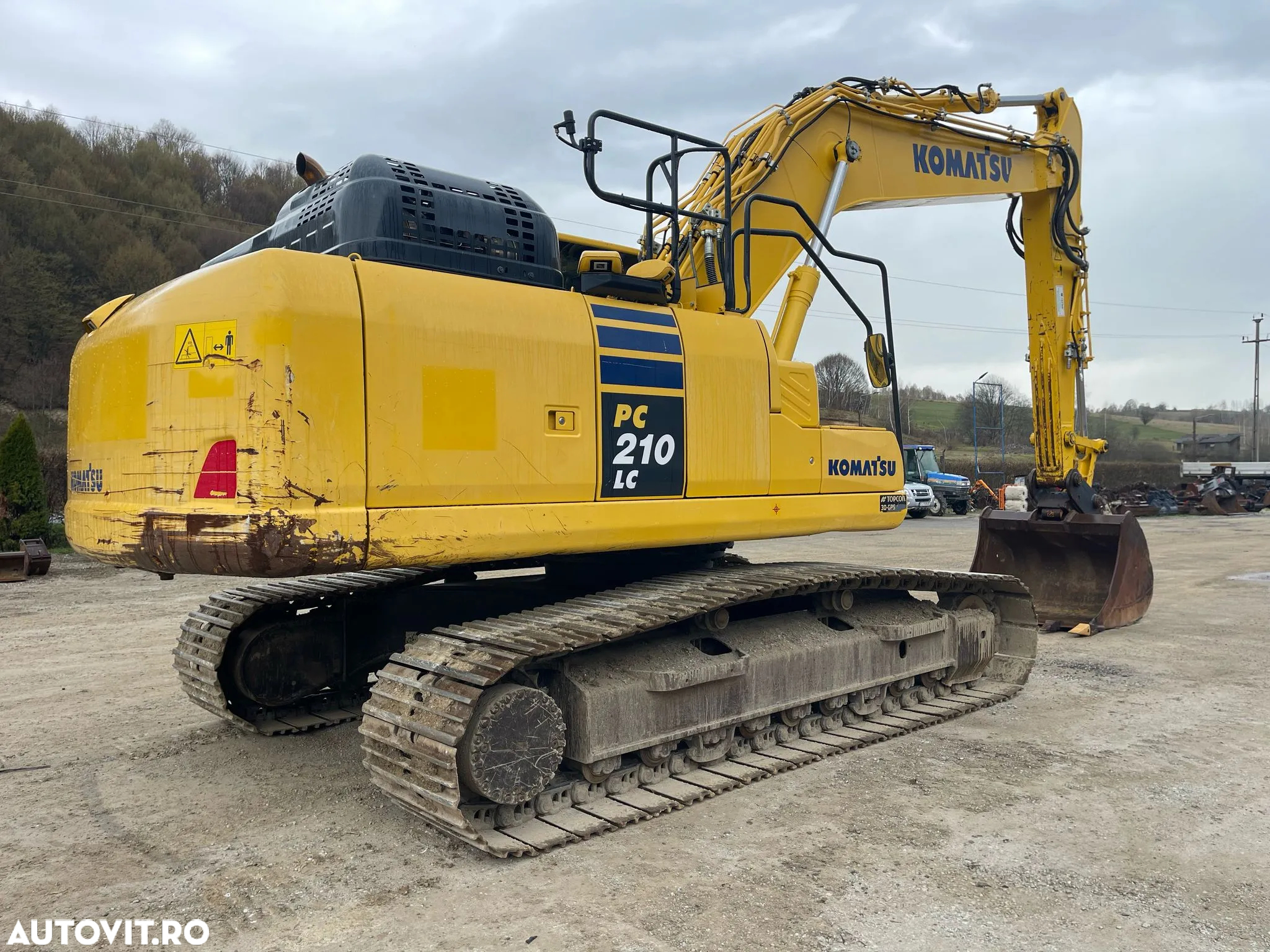 Komatsu PC 210LC-11 - 4