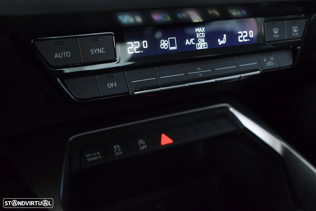 Audi A3 Limousine 30 TDI Advanced - 30