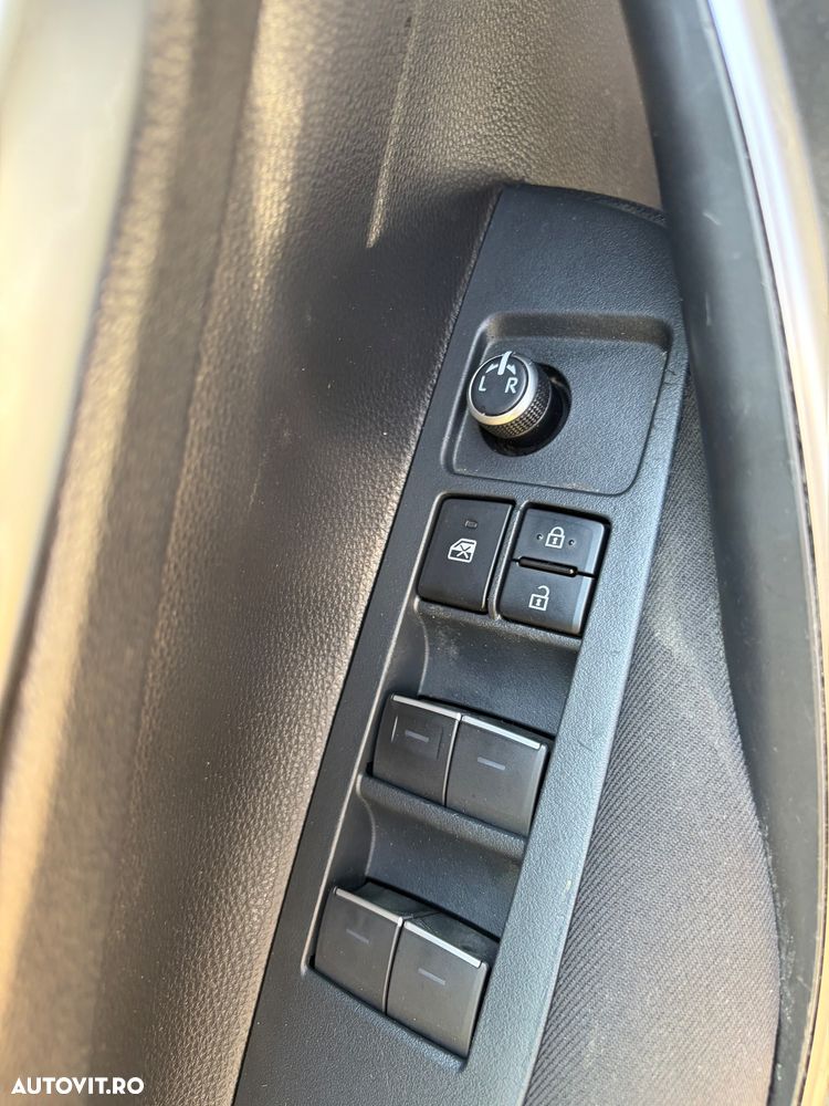 Toyota Corolla - 22