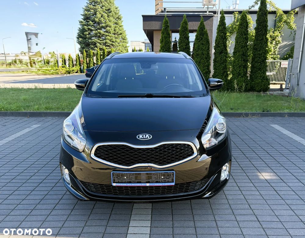 Kia Carens - 9