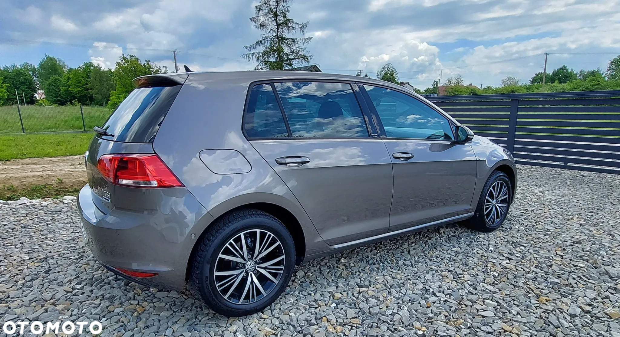 Volkswagen Golf 1.2 TSI BlueMotion Technology Allstar - 12