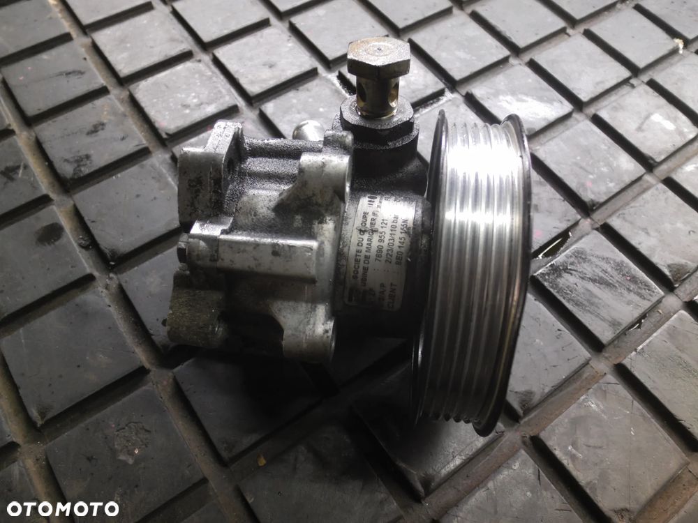 AUDI A4 B7 2.0 TDI 140KM BPW pompa wspomagania 8E0145155N - 1