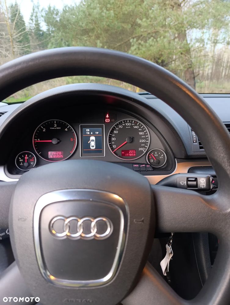 Audi A4 Avant 2.0 TDI DPF - 12