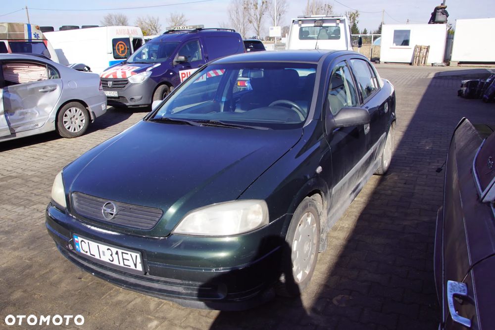 Auto na części - Opel Astra G II 1.6 8V 84 KM Z16SE F13 42U 2001R Silnik Skrzynia Drzwi Maska Zderzak Błotnik Klapa Lusterko Lampa Klamka Szyba Deska Kokpit Sterownik Moduł Czujnik Licznik Panel Kierownica - 8