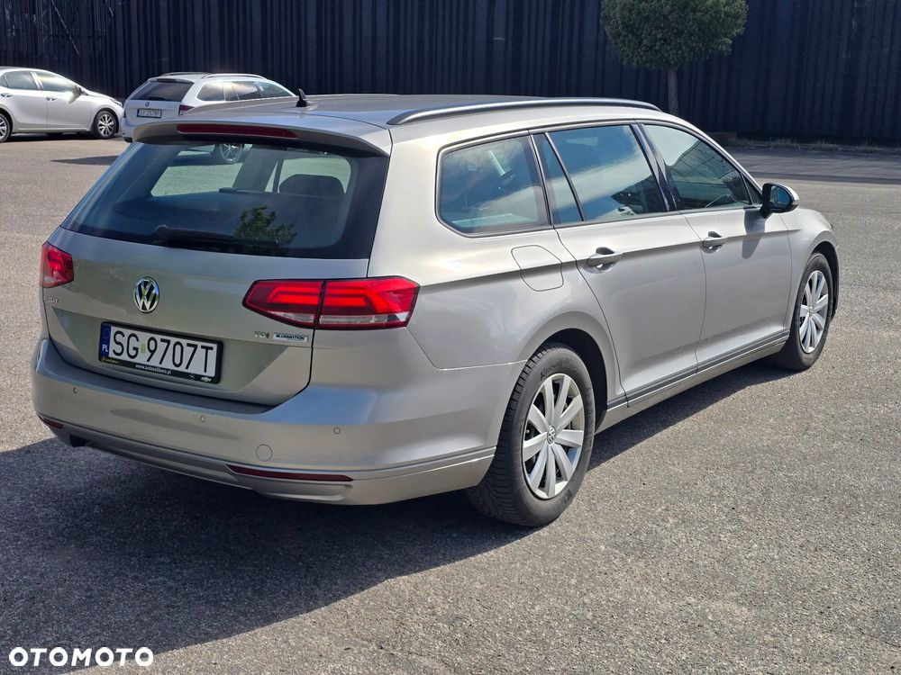Volkswagen Passat 1.6 TDI BMT Trendline - 3