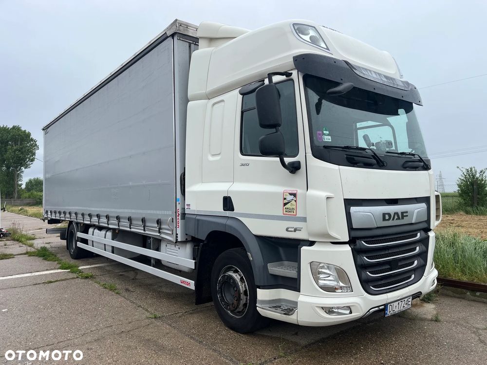 DAF CF 320 - 1