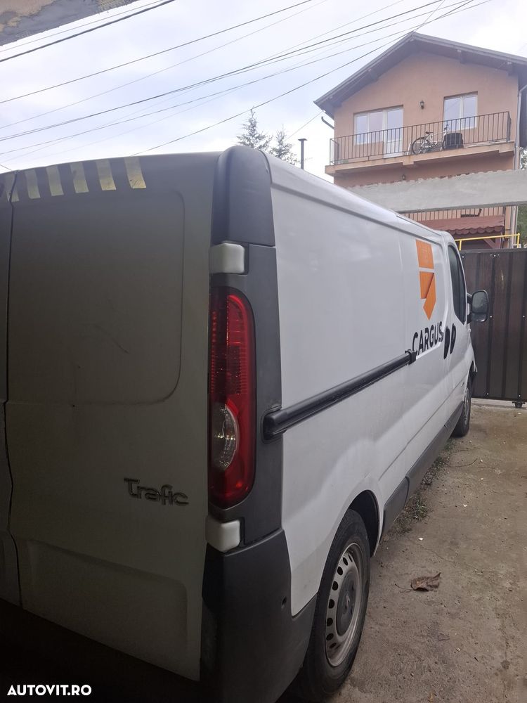 Renault Trafic - 8