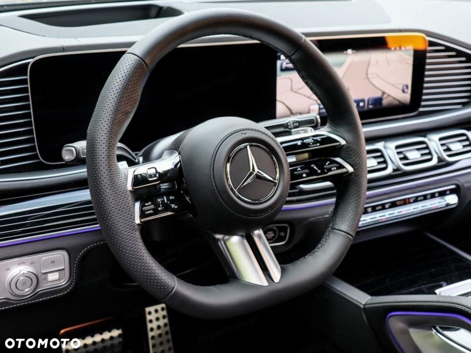 Mercedes-Benz GLS - 9