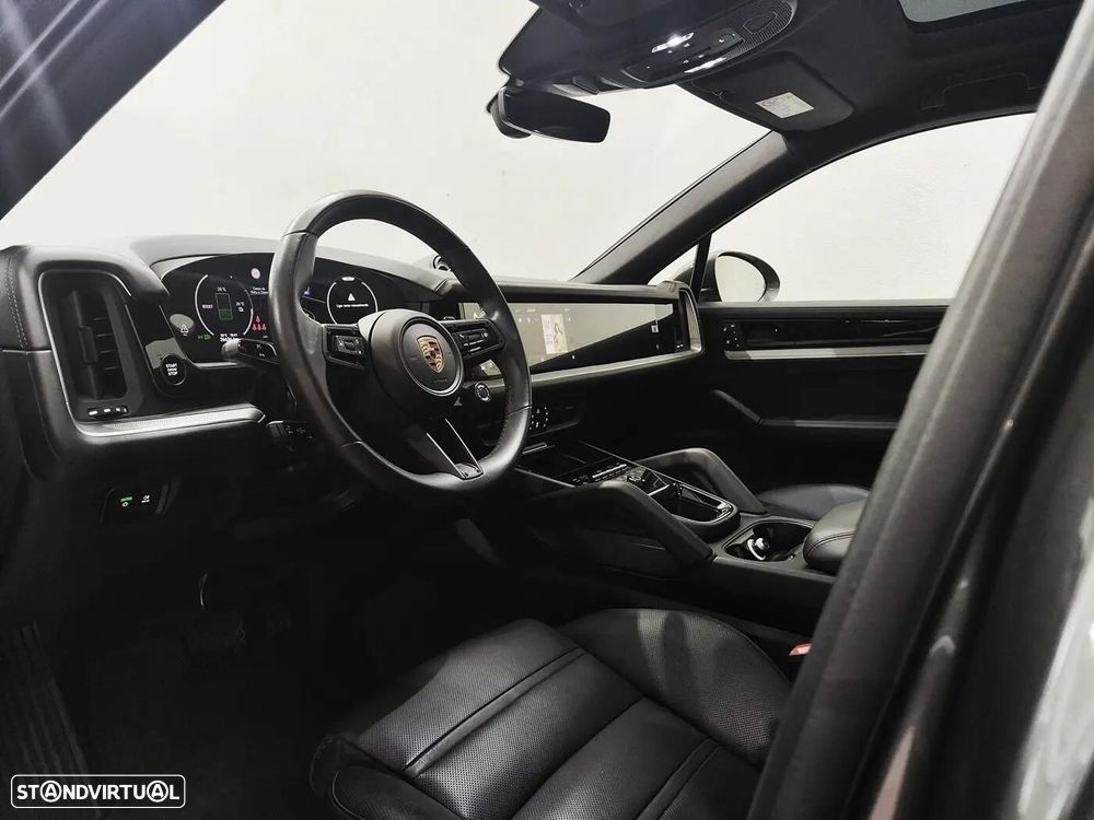 Porsche Cayenne Coupé E-Hybrid - 13