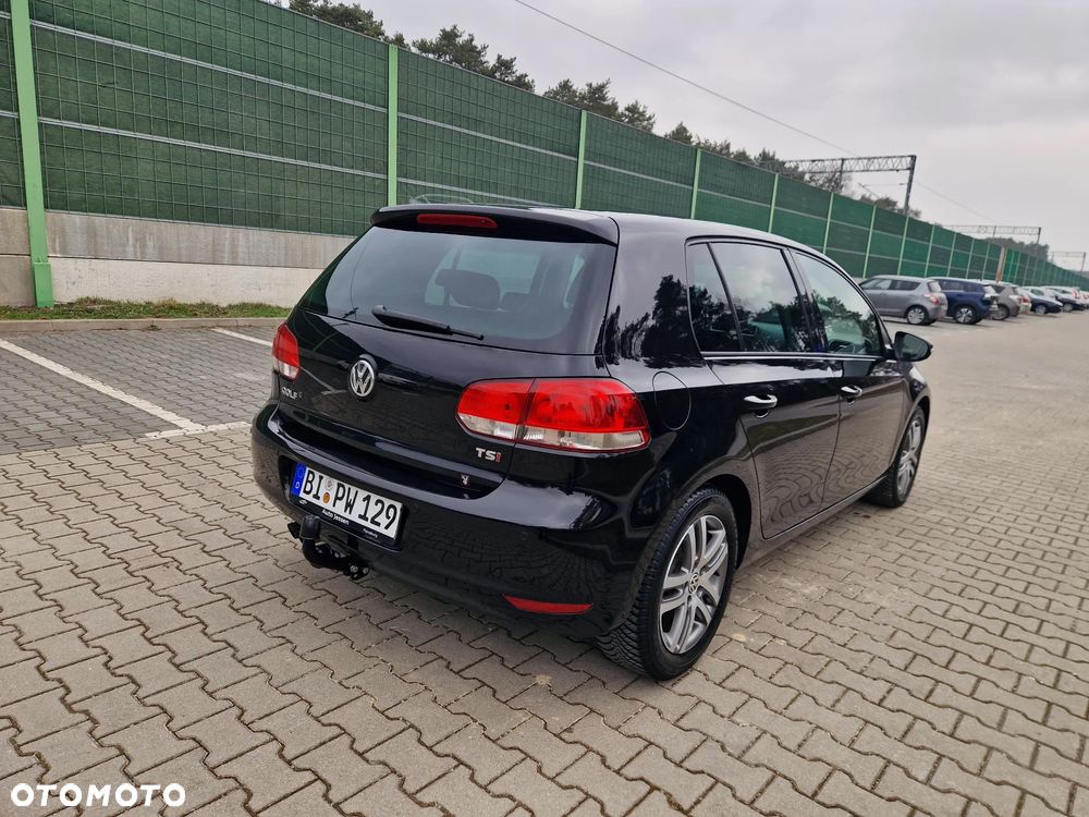 Volkswagen Golf - 11