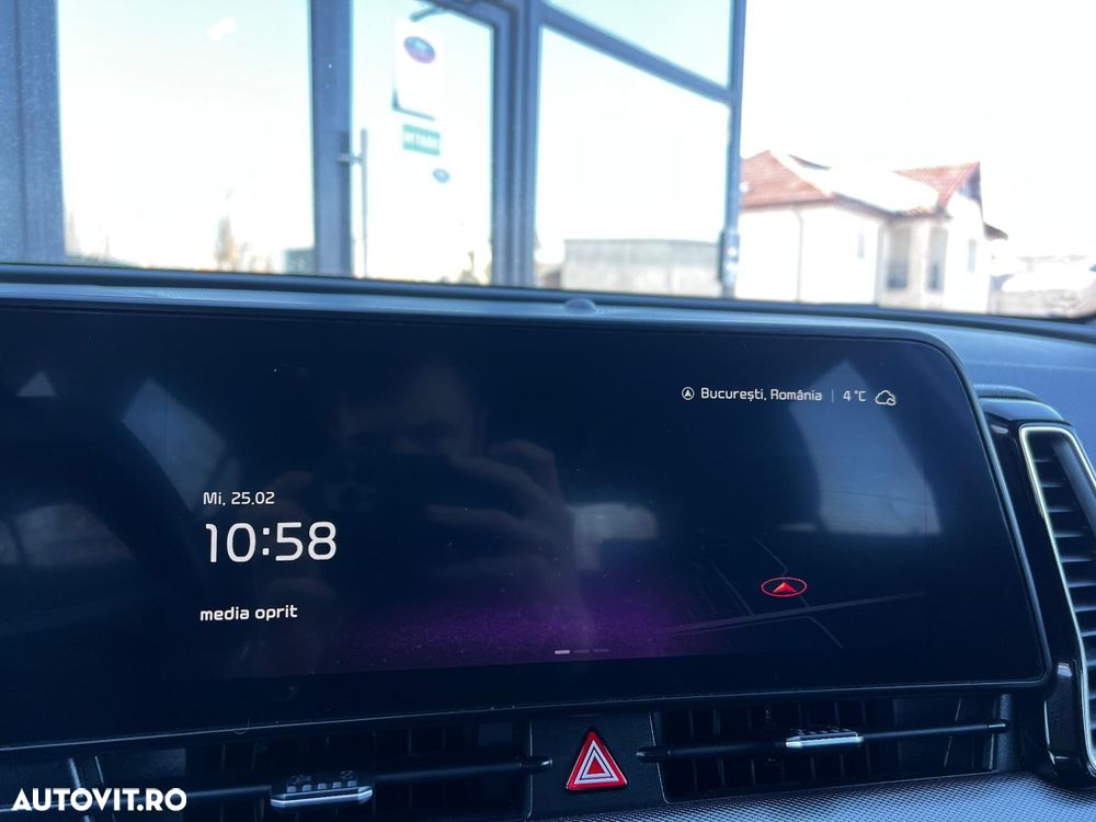 Kia Sportage 1.6 T-GDI HEV 6AT 4x2 Business Line - 17