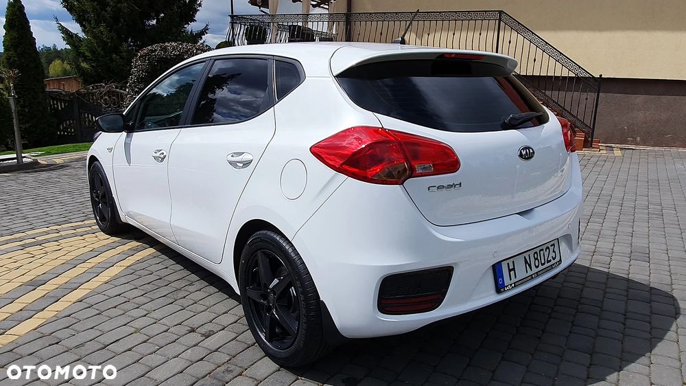 Kia Ceed - 7
