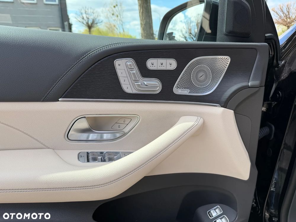 Mercedes-Benz GLS - 10