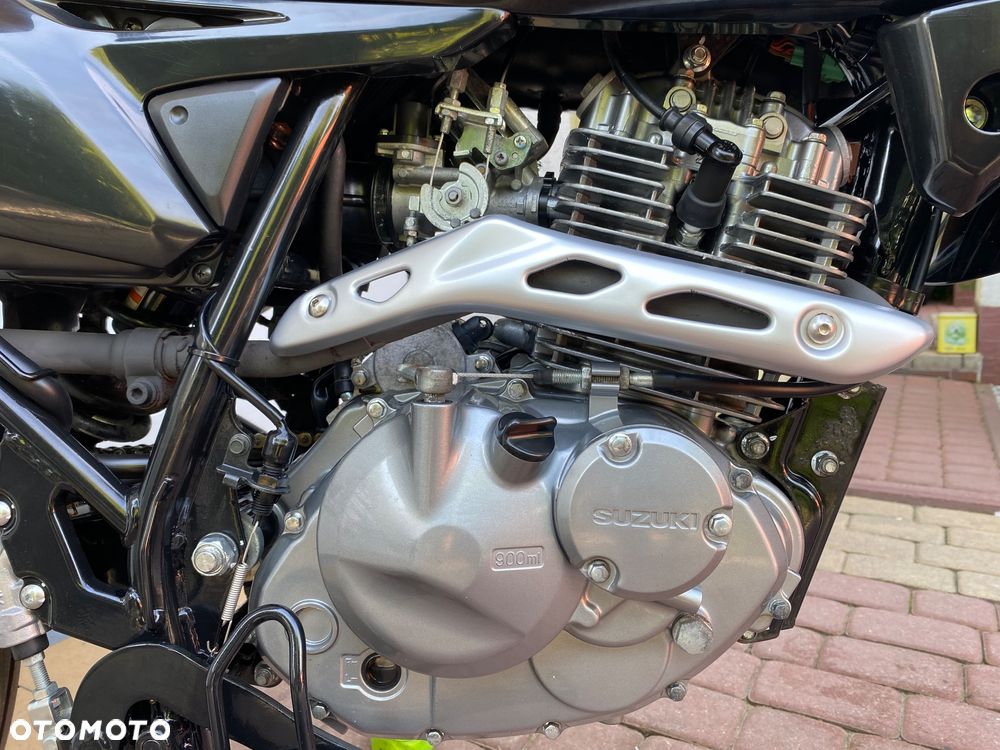 Suzuki DR - 32