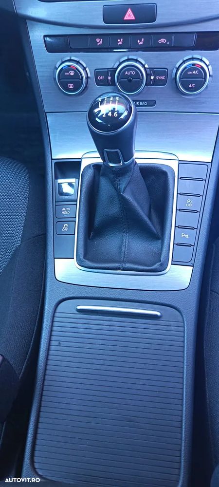 Volkswagen Passat - 14