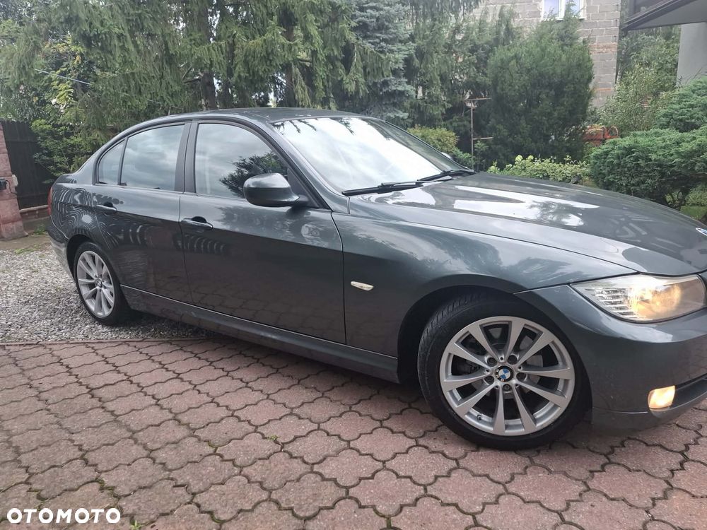 BMW Seria 3 320i - 8