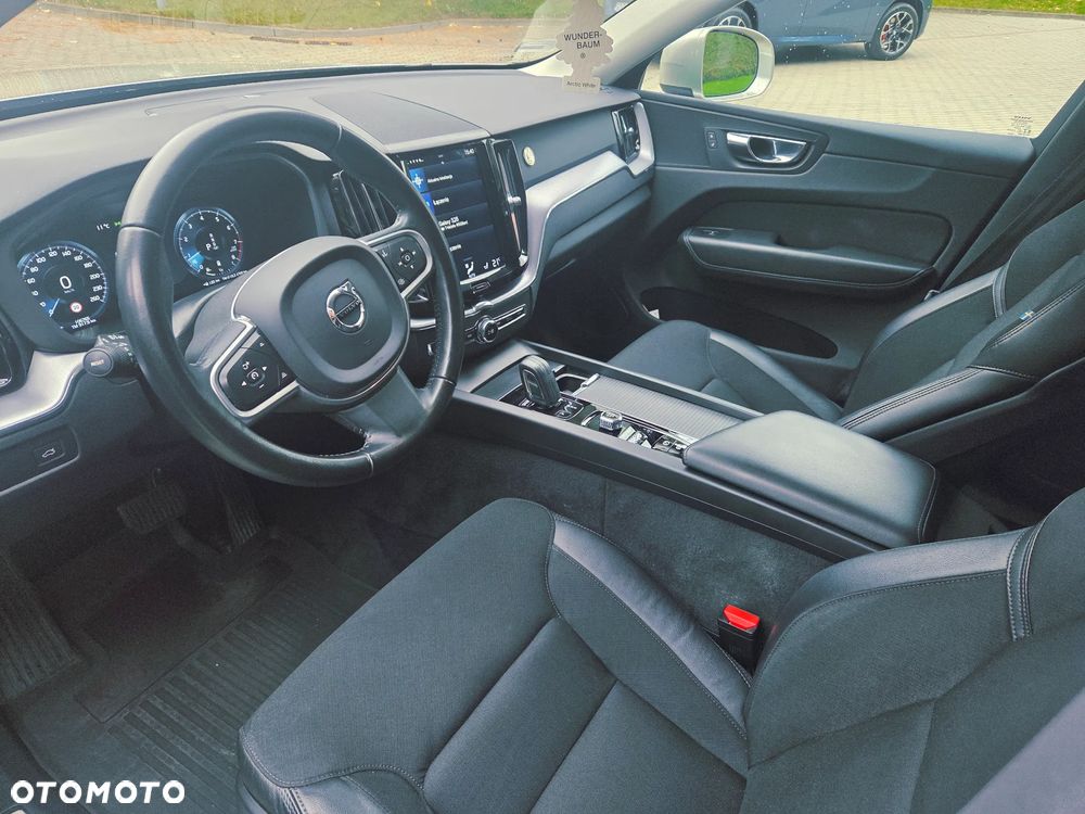 Volvo XC 60 B5 B AWD Momentum Pro - 6