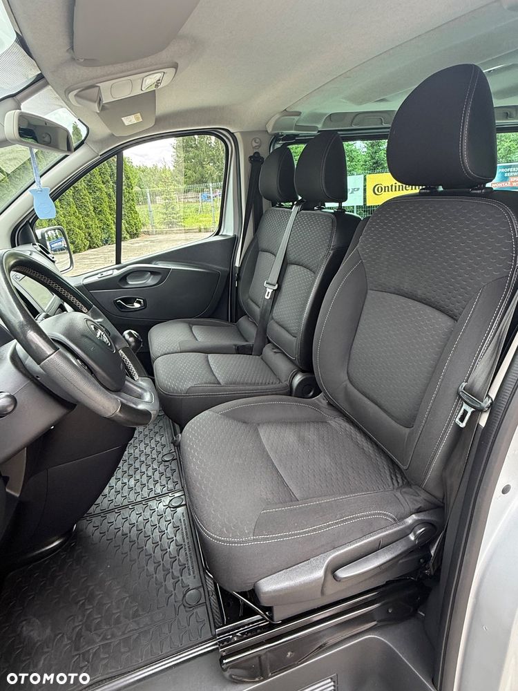 Opel Vivaro L2H1 2,9t Elegance Business - 24