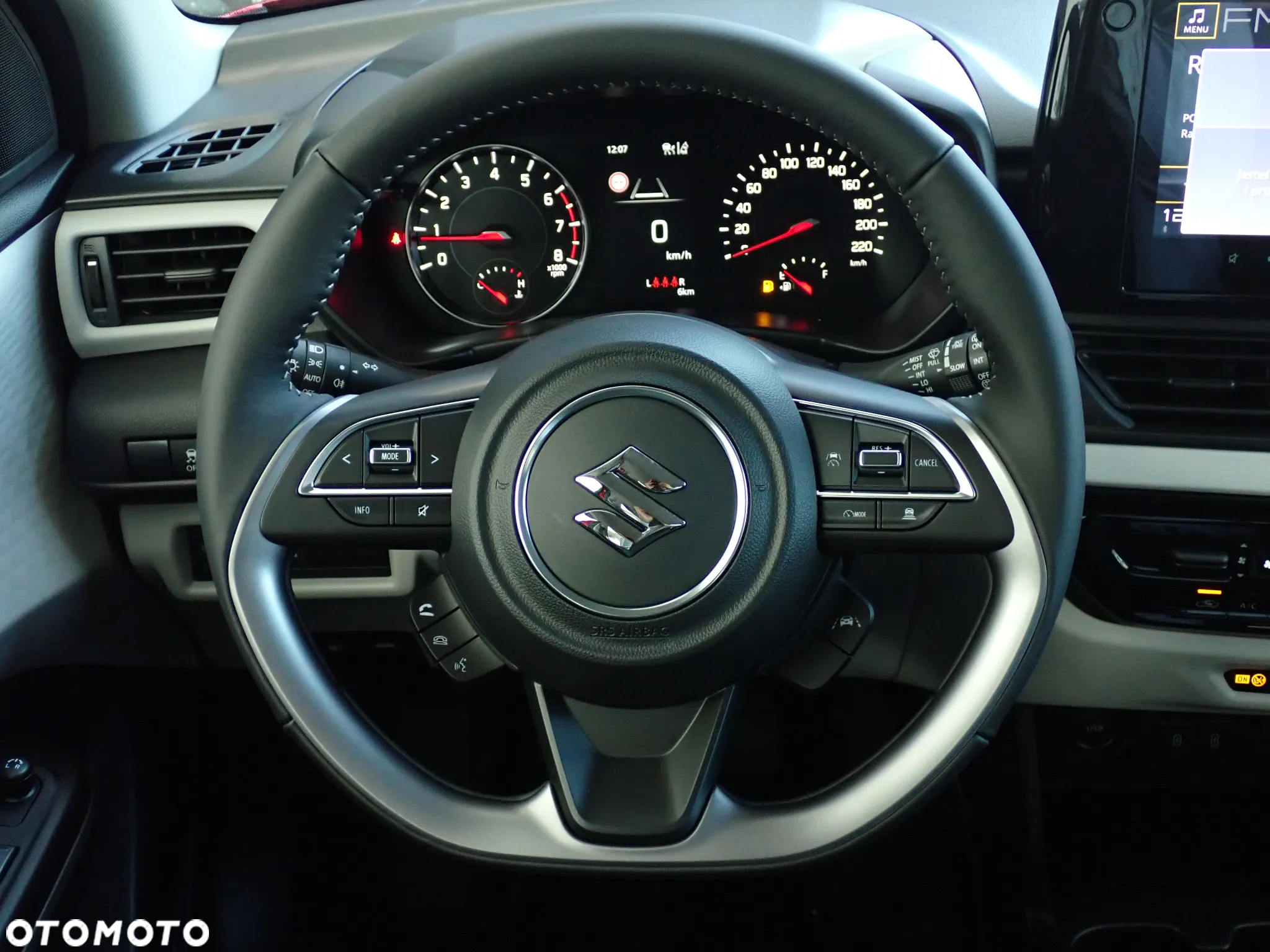 Suzuki Swift 1.2 Dualjet SHVS Premium Plus CVT - 12