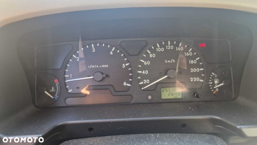 Land Rover Discovery - 5